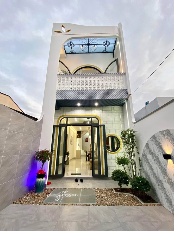 BÁN NHÀ NHÀ LONG TRẠCH - 94M² – 1 TRỆT 1 LẦU – GIÁ 2 TỶ 4